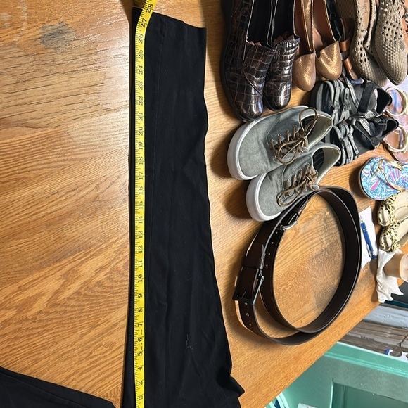 Liz Claiborne Studio pull on pants - Picture 5 of 5